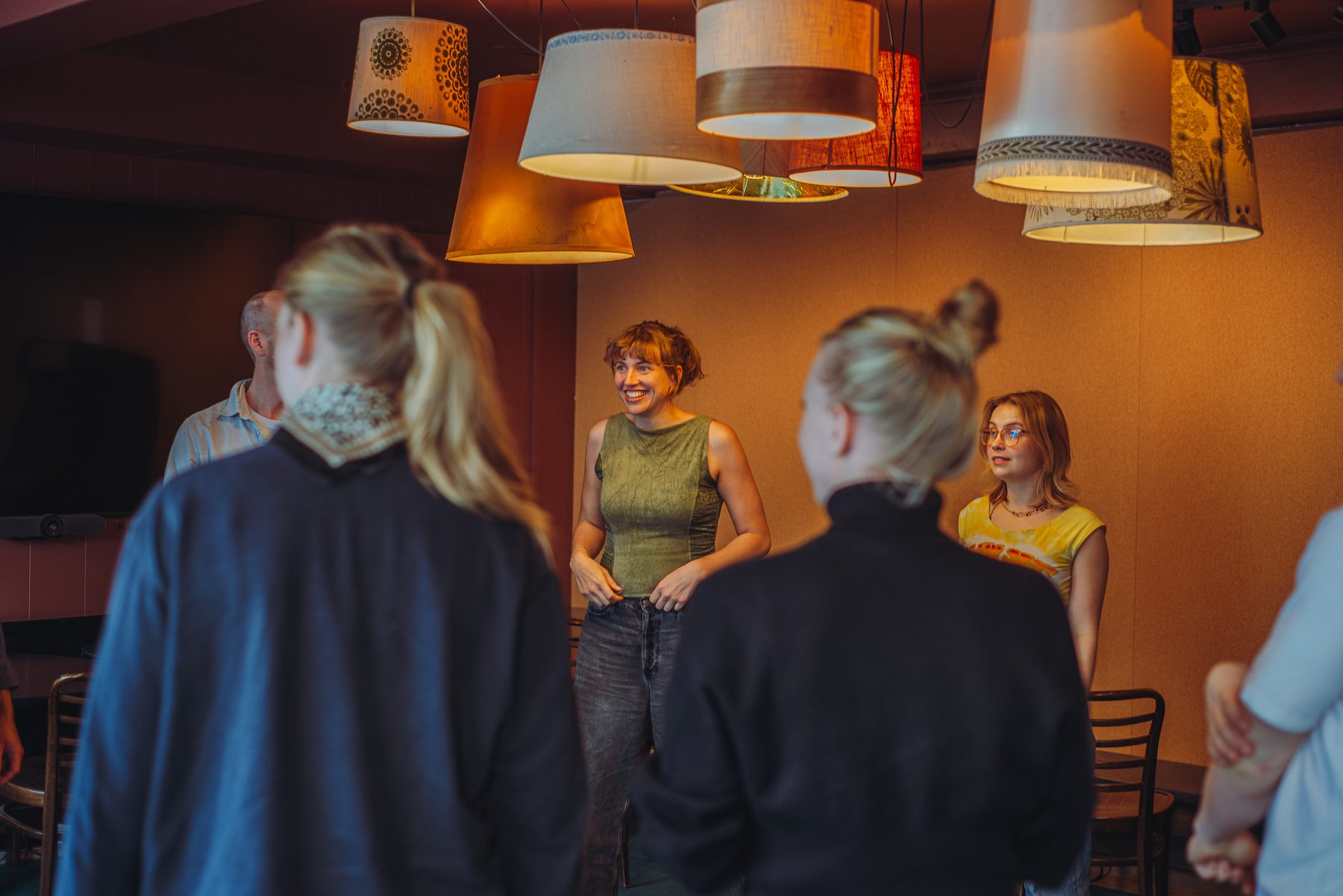 Improvisatorer i aksjon under en økt